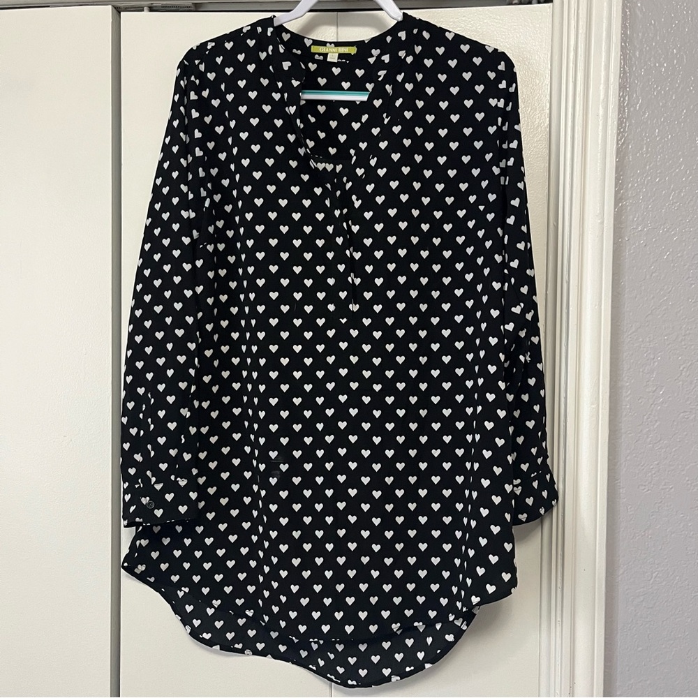 Gianni Bini Black and White Heart Print‎ Blouse